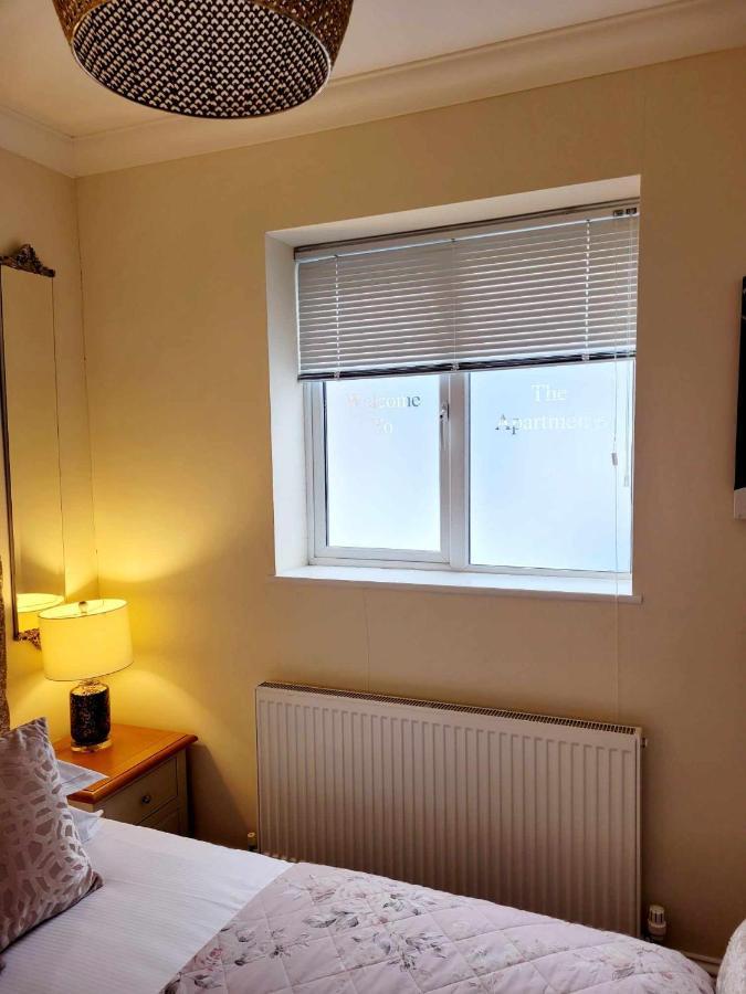 Apartment 1 Exquisite Two King Bedroom With En Suites - Close To The Town Centre, Rail, Airport And Theatre Darlington  Extérieur photo
